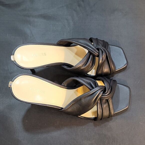 BRAND NEW GUESS DAIVA HEELED KNOTTED LEATHER SANDALS. - Picture 10 of 16